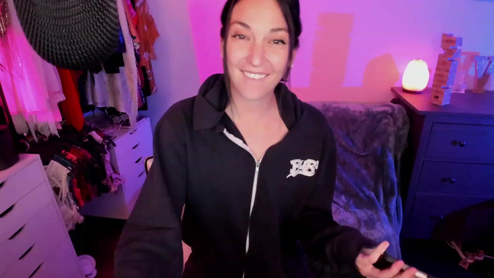 Gallery image thumbnail from savvyv's myfreecams stream on, 11/27/2022, 02:57 image 7 of 20