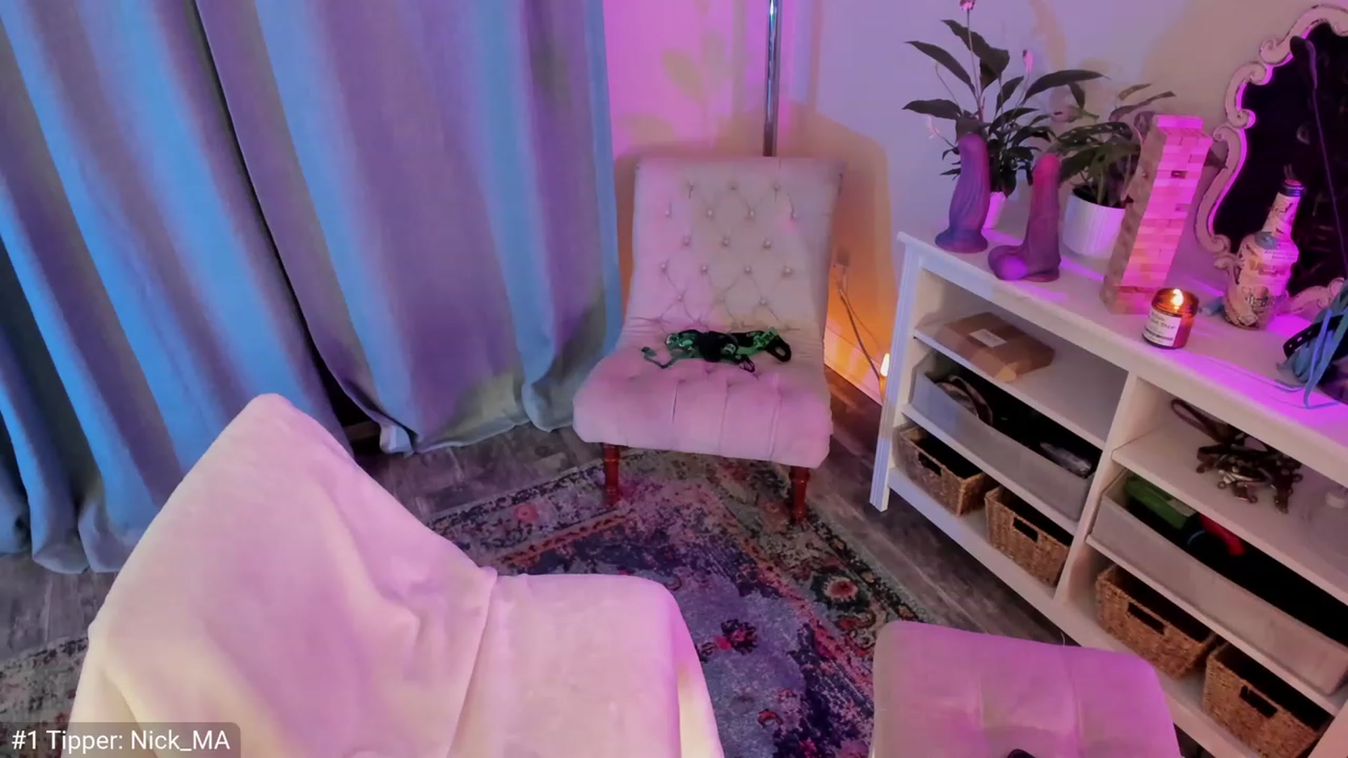 Gallery image thumbnail from savvyv's myfreecams stream on, 12/29/2022, 06:41 image 4 of 20
