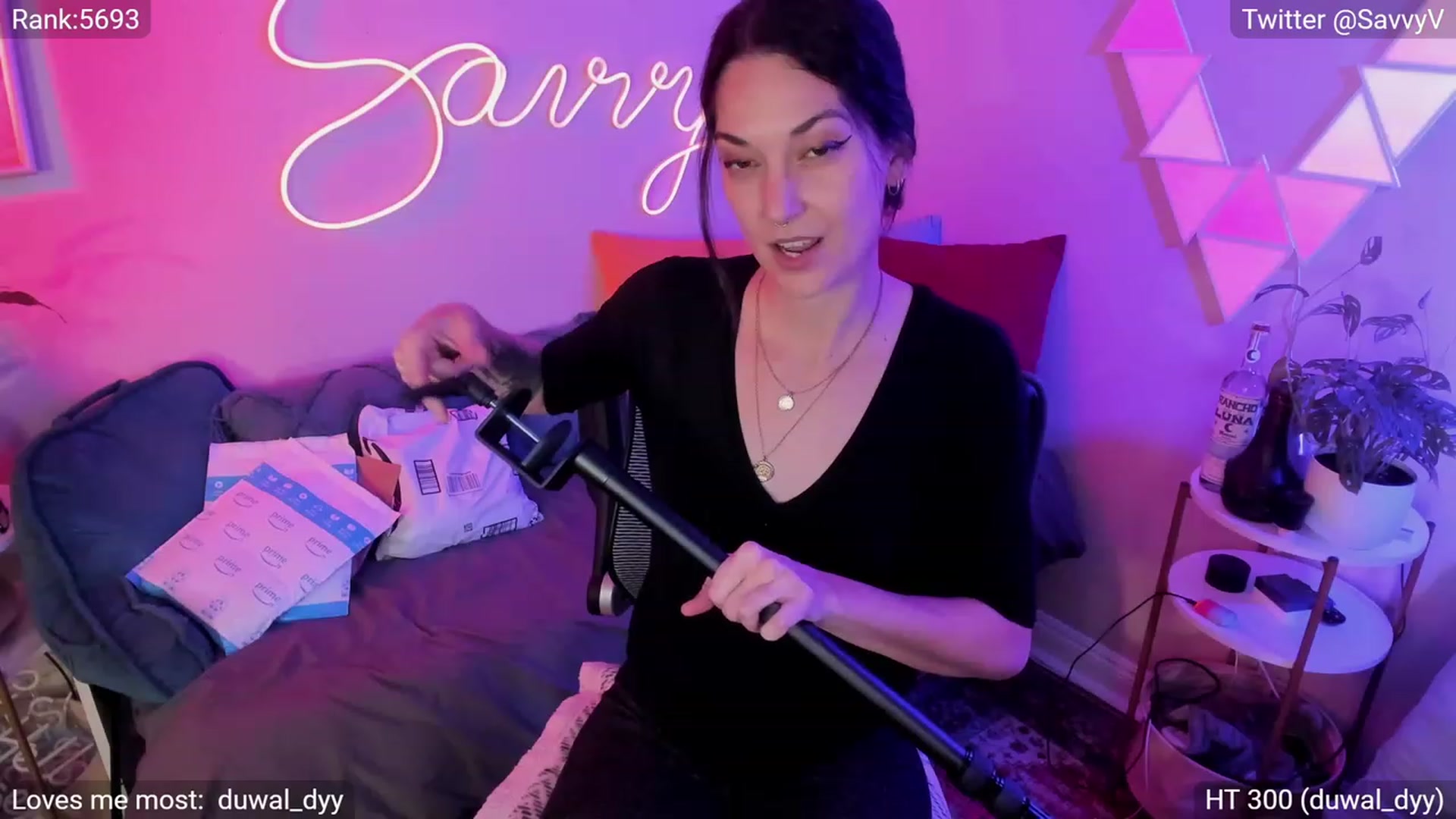 Gallery image thumbnail from savvyv's myfreecams stream on, 03/07/2023, 06:50 image 12 of 20