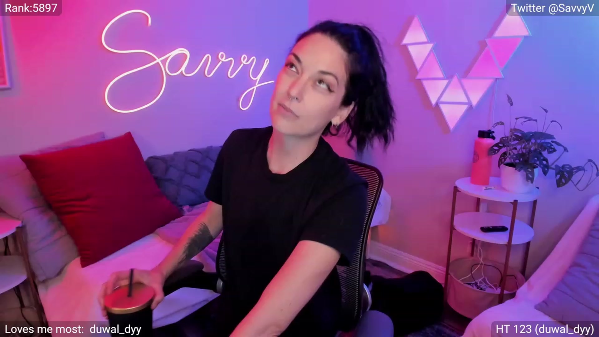 Gallery image thumbnail from savvyv's myfreecams stream on, 03/23/2023, 04:32 image 15 of 20