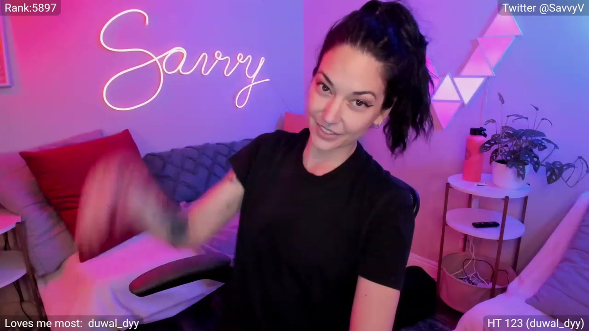 Gallery image thumbnail from savvyv's myfreecams stream on, 03/23/2023, 04:32 image 13 of 20