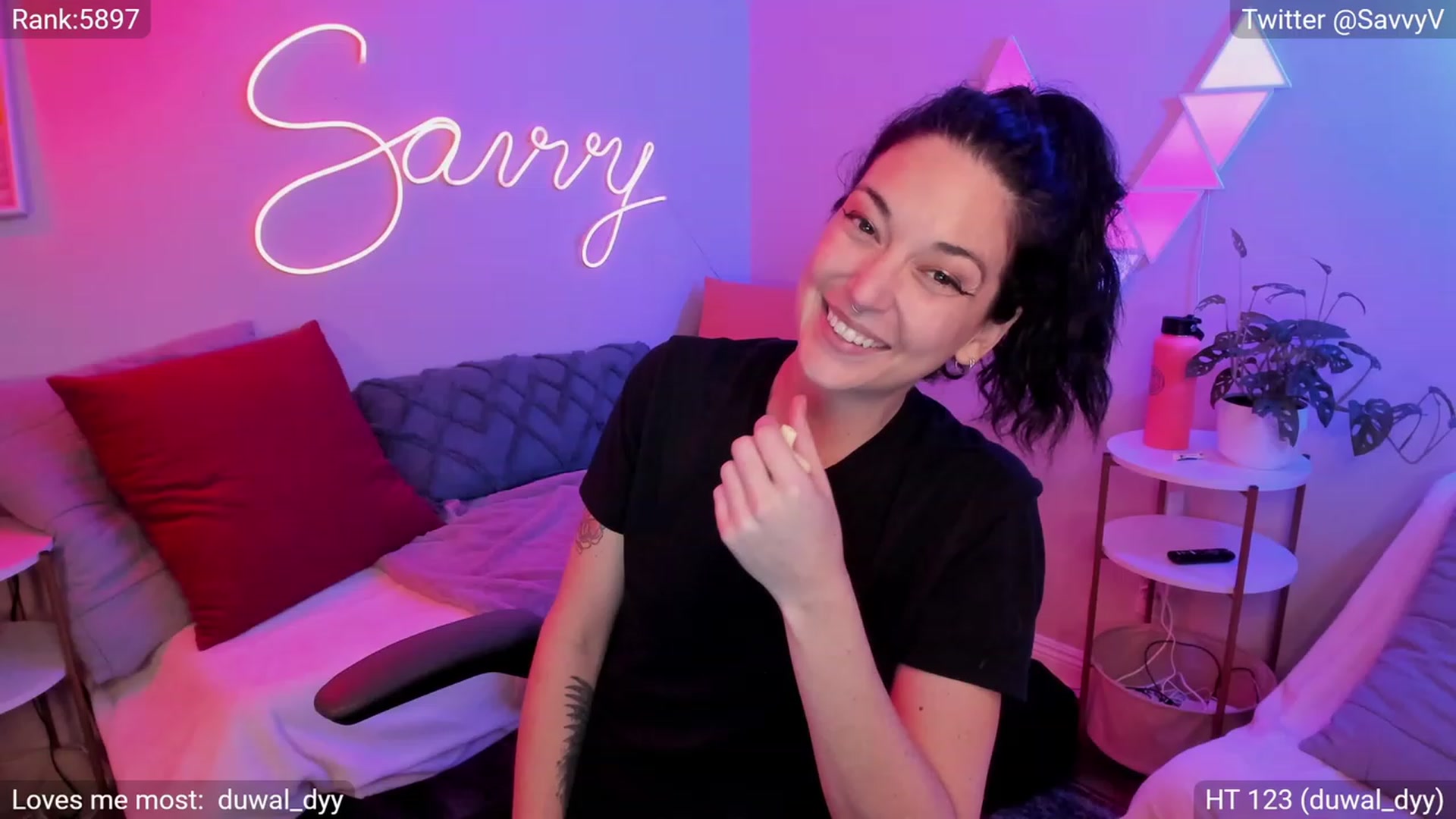 Gallery image thumbnail from savvyv's myfreecams stream on, 03/23/2023, 04:32 image 17 of 20