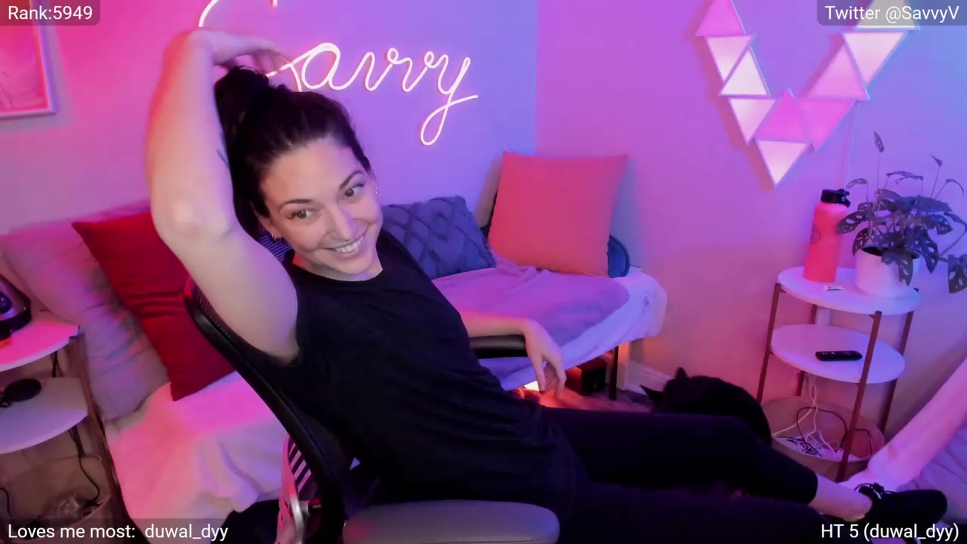 Gallery image thumbnail from savvyv's myfreecams stream on, 03/23/2023, 04:32 image 7 of 20