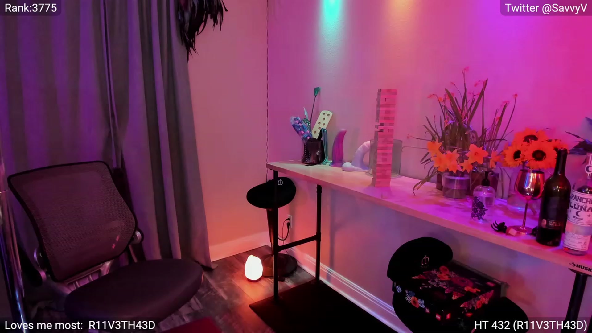 Gallery image thumbnail from savvyv's myfreecams stream on, 03/30/2023, 07:08 image 14 of 20