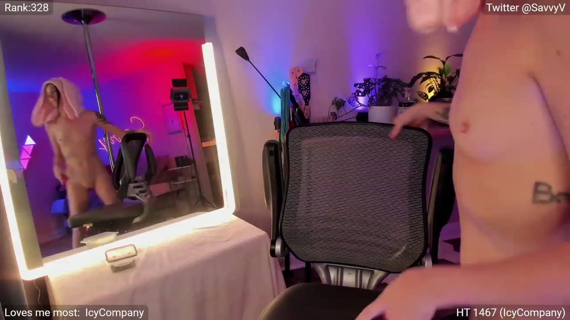 Gallery image thumbnail from savvyv's myfreecams stream on, 04/10/2023, 08:17 image 6 of 20