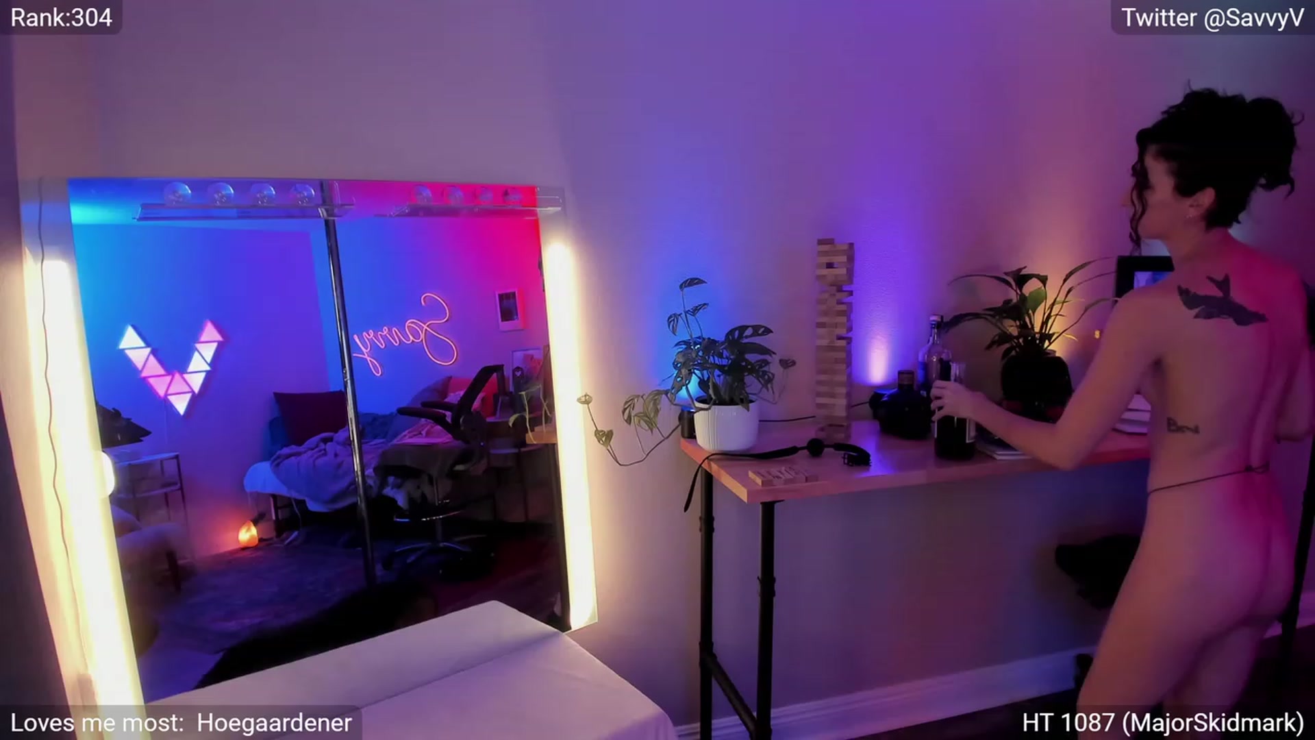 Gallery image thumbnail from savvyv's myfreecams stream on, 04/14/2023, 05:15 image 12 of 20