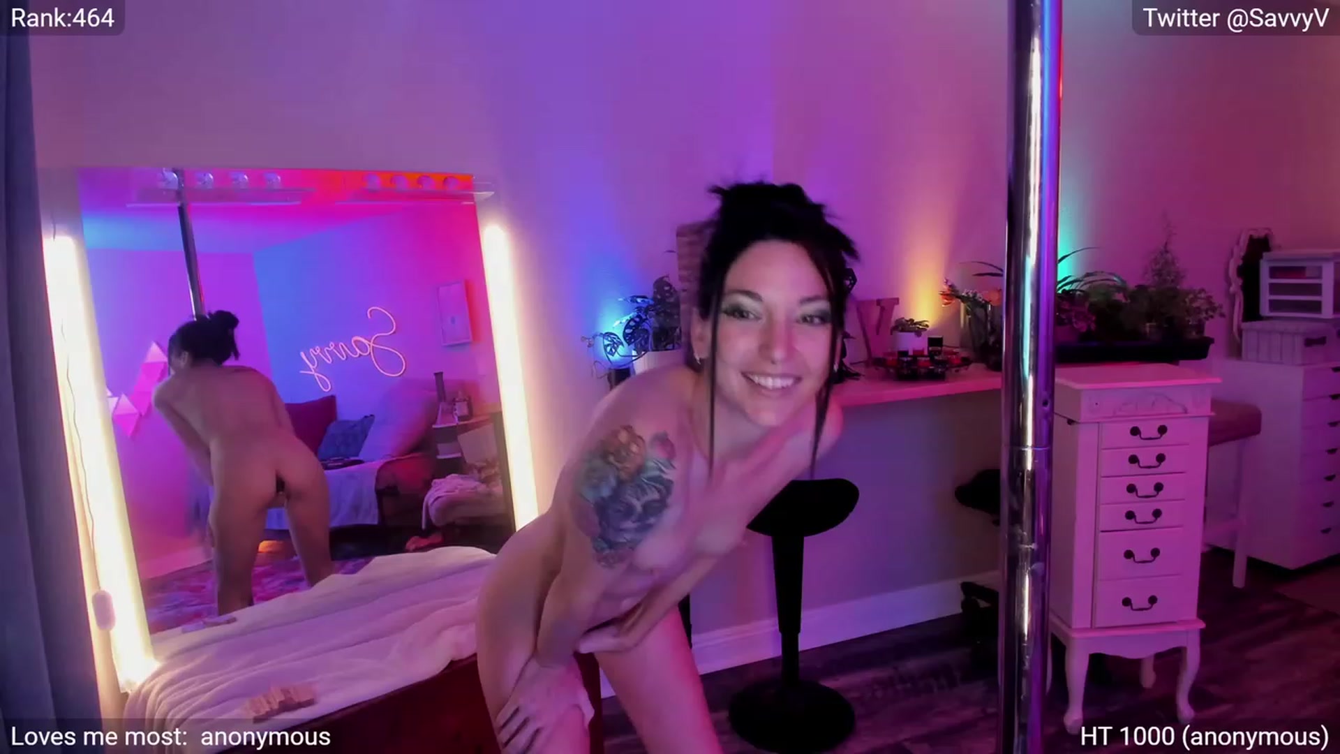 Gallery image thumbnail from savvyv's myfreecams stream on, 04/21/2023, 12:21 image 6 of 20