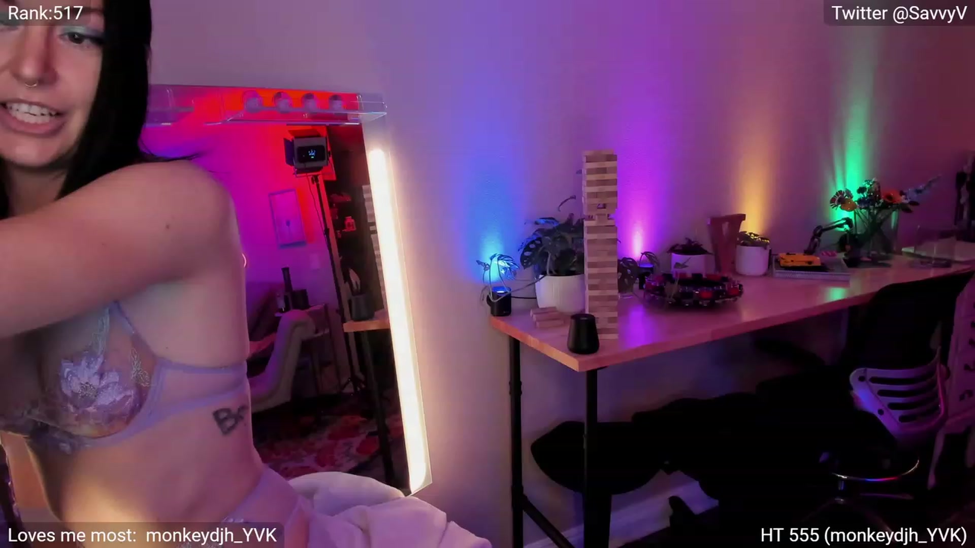 Gallery image thumbnail from savvyv's myfreecams stream on, 04/25/2023, 06:09 image 12 of 20