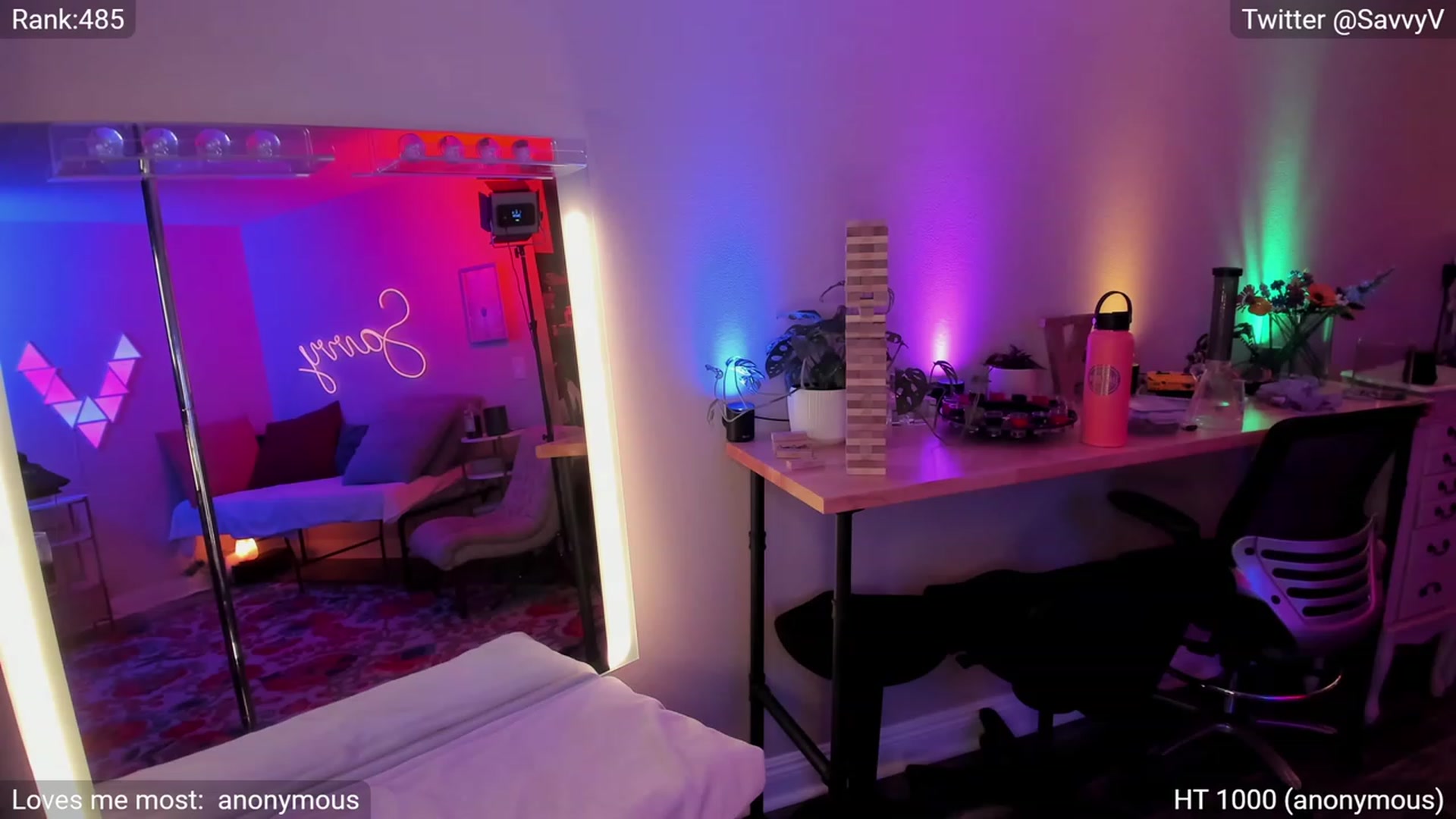 Gallery image thumbnail from savvyv's myfreecams stream on, 04/25/2023, 08:33 image 1 of 20