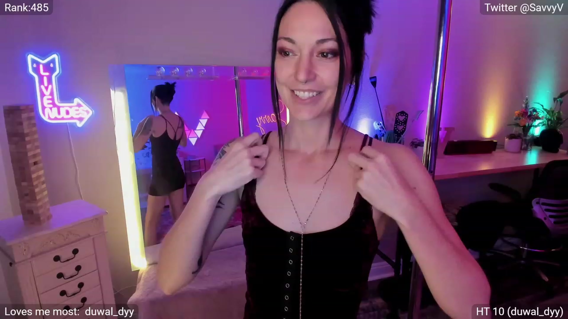 Gallery image thumbnail from savvyv's myfreecams stream on, 05/03/2023, 07:10 image 3 of 20