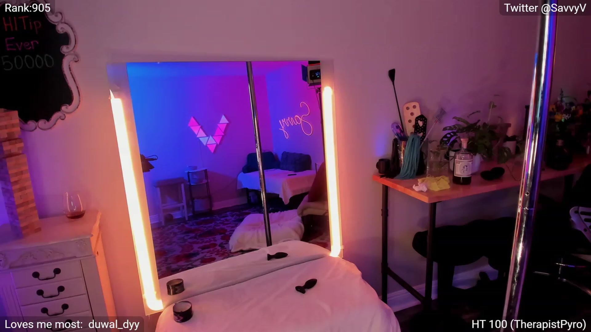 Gallery image thumbnail from savvyv's myfreecams stream on, 05/10/2023, 06:51 image 5 of 20