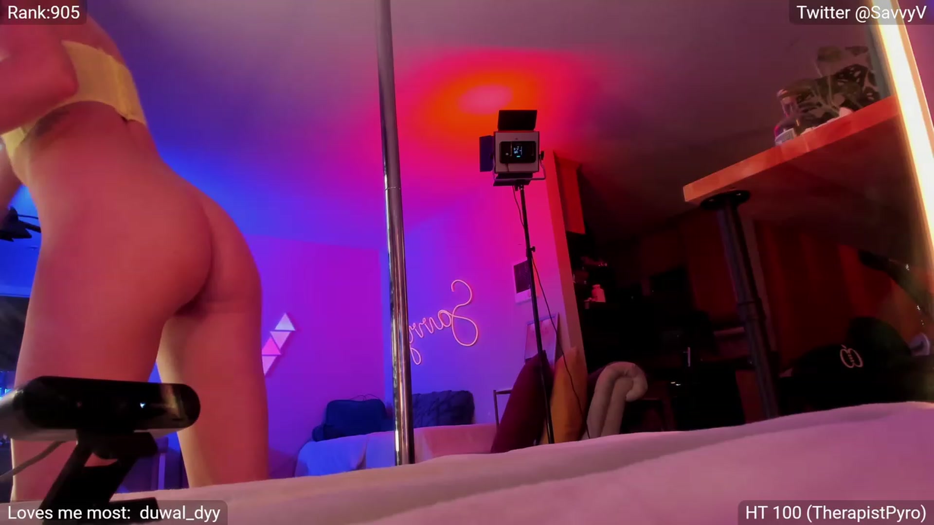 Gallery image thumbnail from savvyv's myfreecams stream on, 05/10/2023, 06:51 image 6 of 20