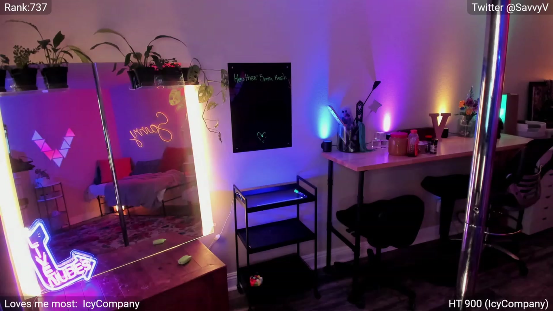 Gallery image thumbnail from savvyv's myfreecams stream on, 06/02/2023, 06:44 image 14 of 20
