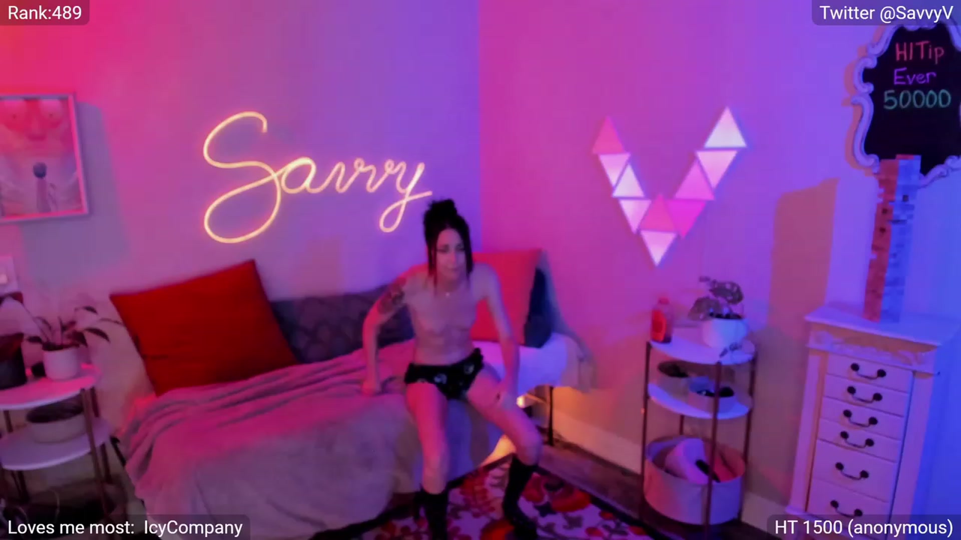 Gallery image thumbnail from savvyv's myfreecams stream on, 06/02/2023, 08:35 image 6 of 20