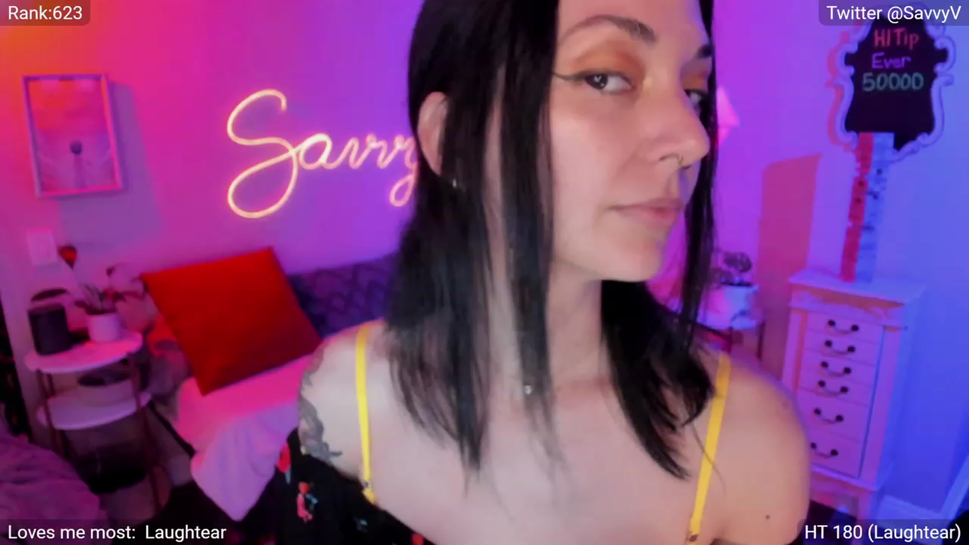 Gallery image thumbnail from savvyv's myfreecams stream on, 06/03/2023, 09:16 image 6 of 20