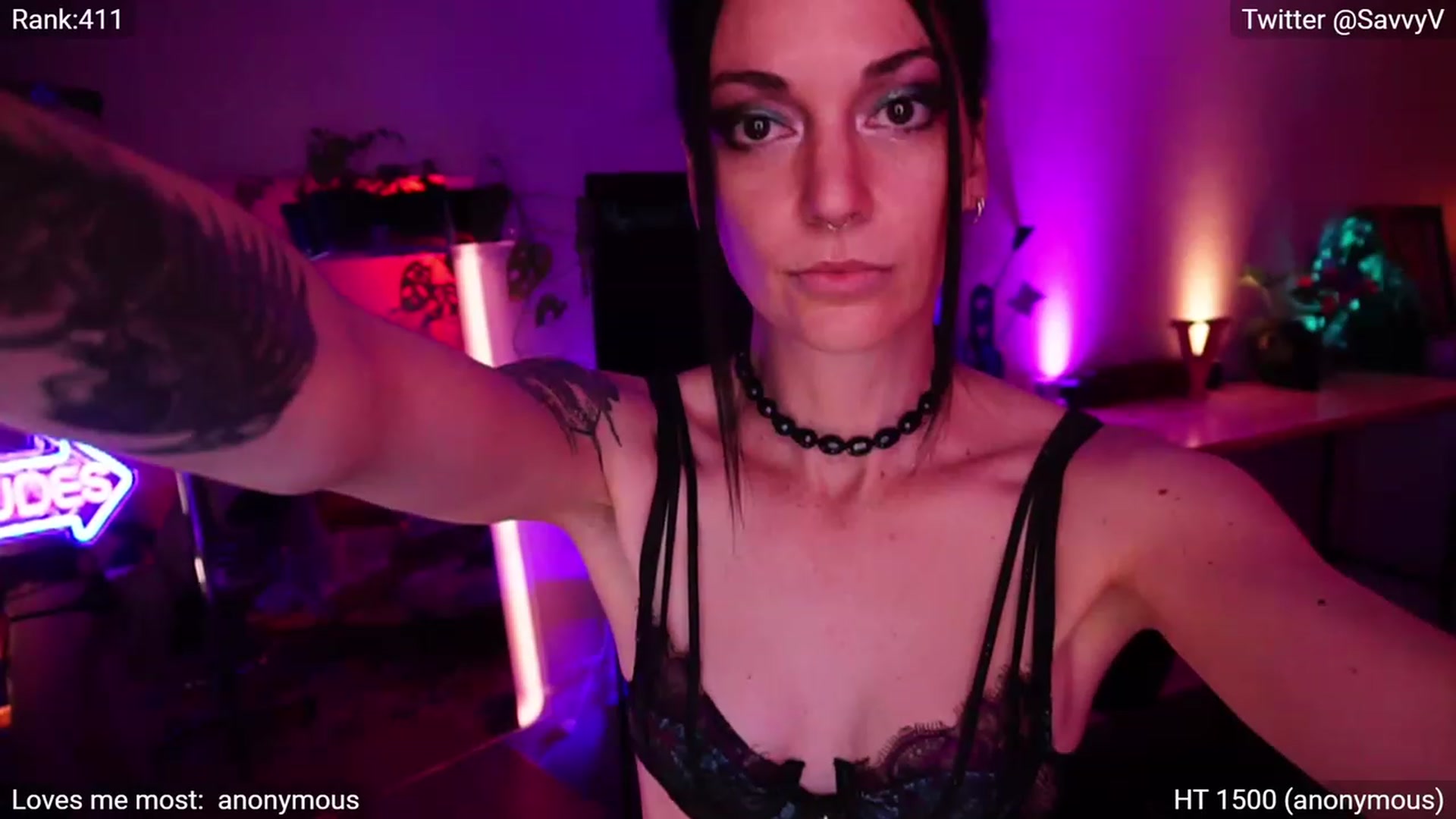 Gallery image thumbnail from savvyv's myfreecams stream on, 06/04/2023, 09:52 image 12 of 20