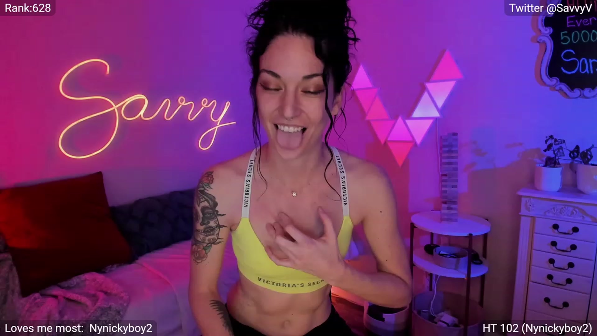 Gallery image thumbnail from savvyv's myfreecams stream on, 06/11/2023, 07:00 image 16 of 20