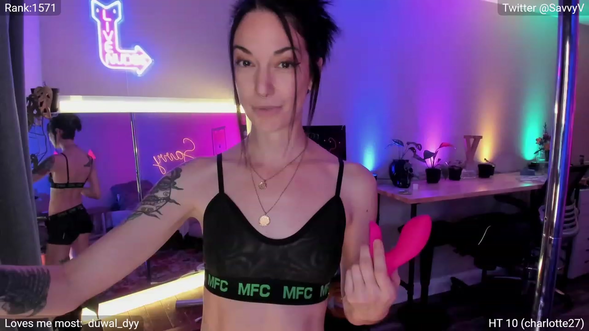 Gallery image thumbnail from savvyv's myfreecams stream on, 06/27/2023, 02:46 image 19 of 20