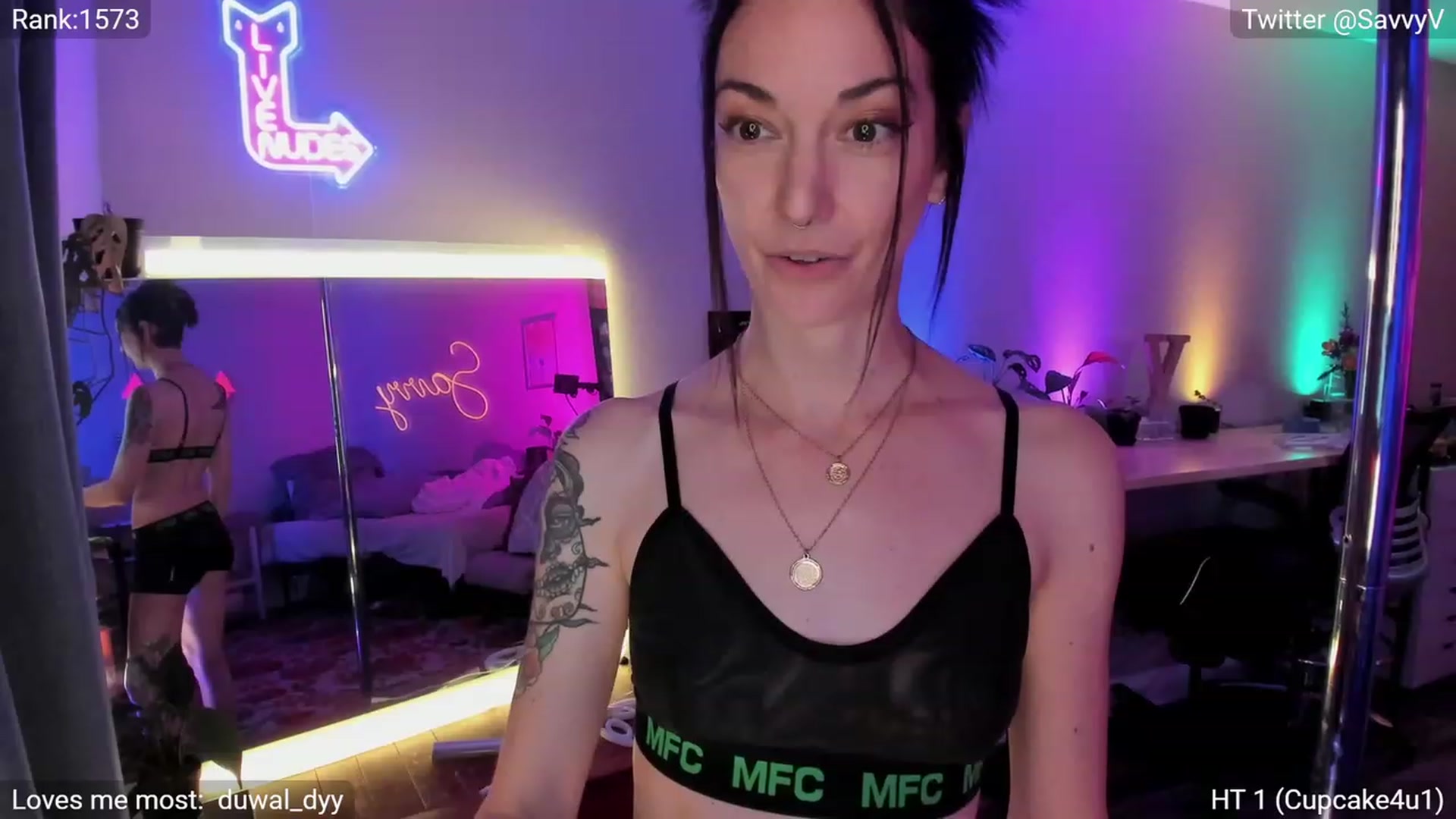 Gallery image thumbnail from savvyv's myfreecams stream on, 06/27/2023, 02:46 image 12 of 20