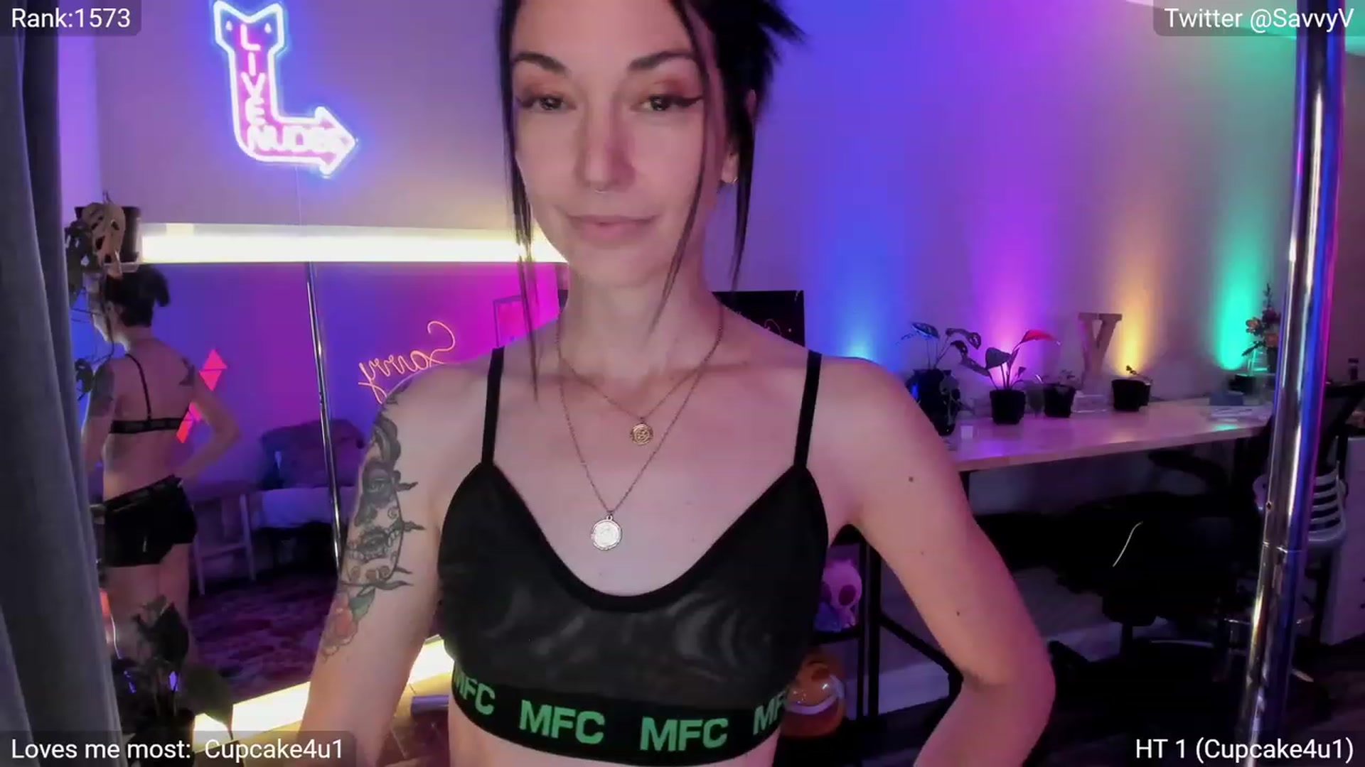 Gallery image thumbnail from savvyv's myfreecams stream on, 06/27/2023, 02:46 image 6 of 20