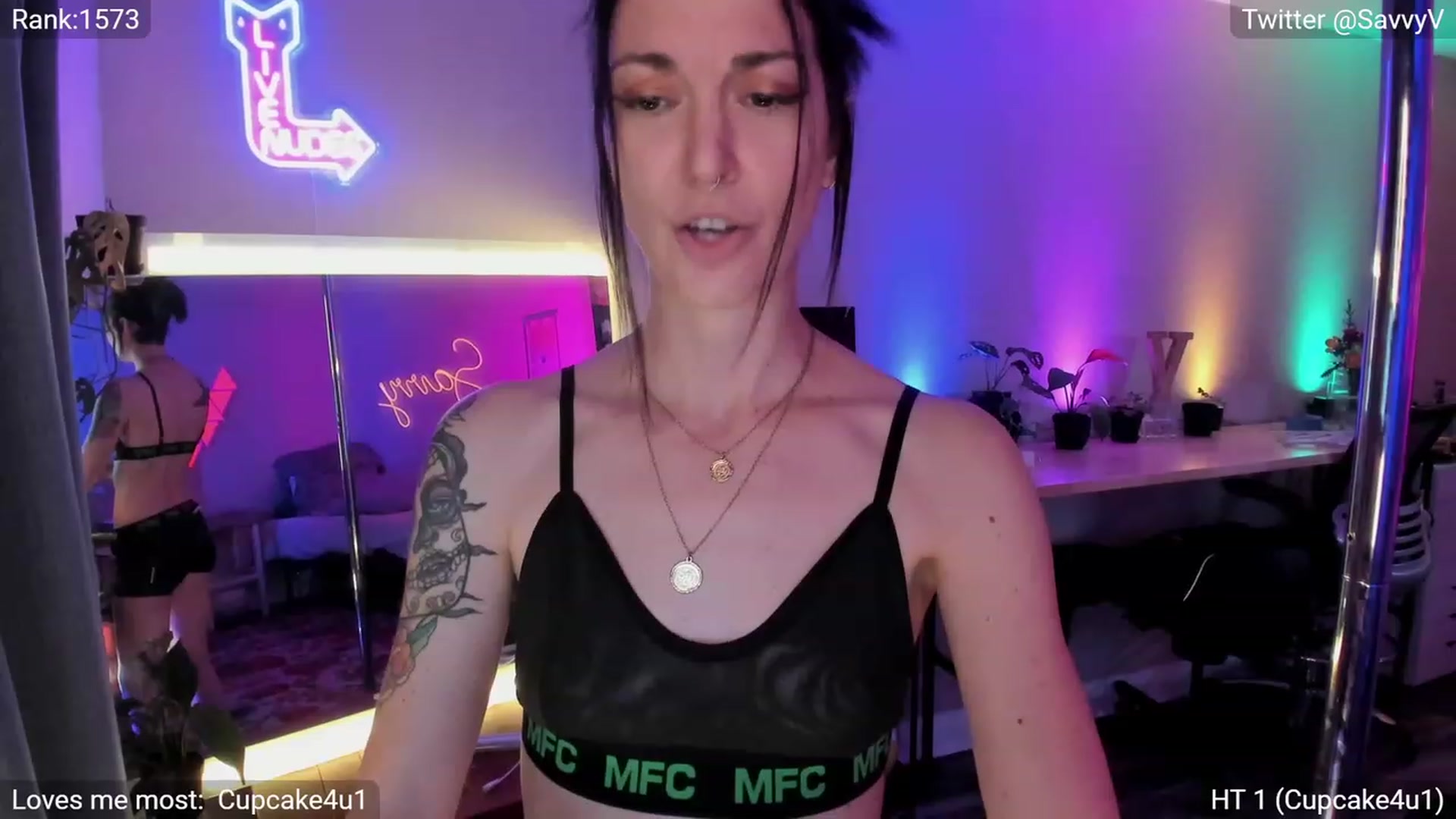 Gallery image thumbnail from savvyv's myfreecams stream on, 06/27/2023, 02:46 image 7 of 20