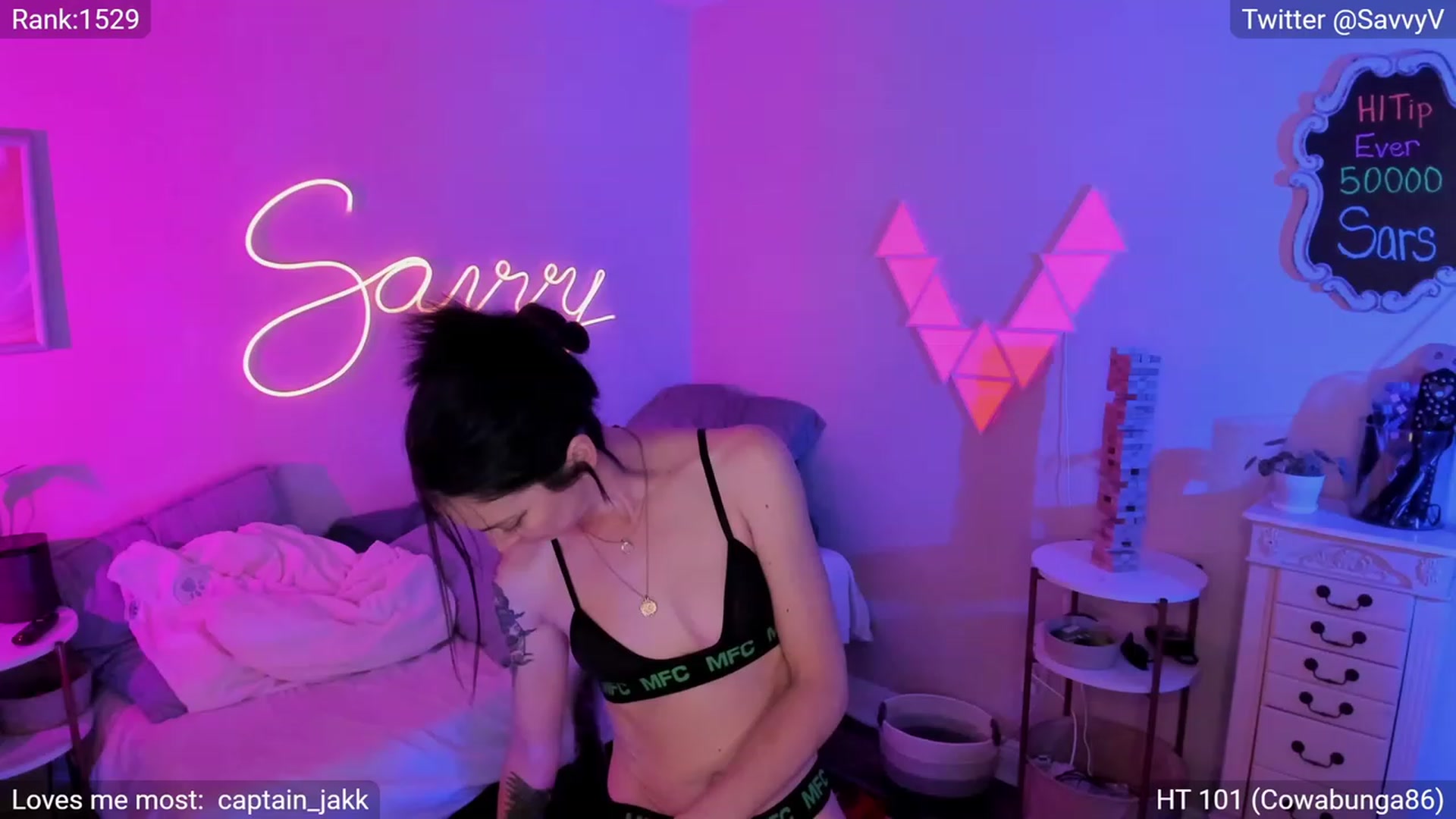 Gallery image thumbnail from savvyv's myfreecams stream on, 06/27/2023, 03:40 image 20 of 20