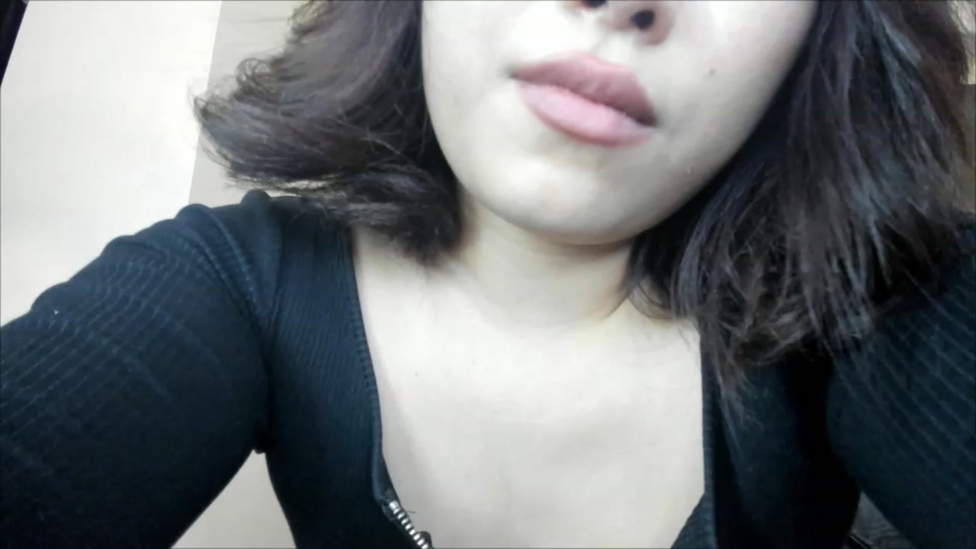 Gallery image thumbnail from sayshi_lee's myfreecams stream on, 03/28/2023, 24:00 image 9 of 20