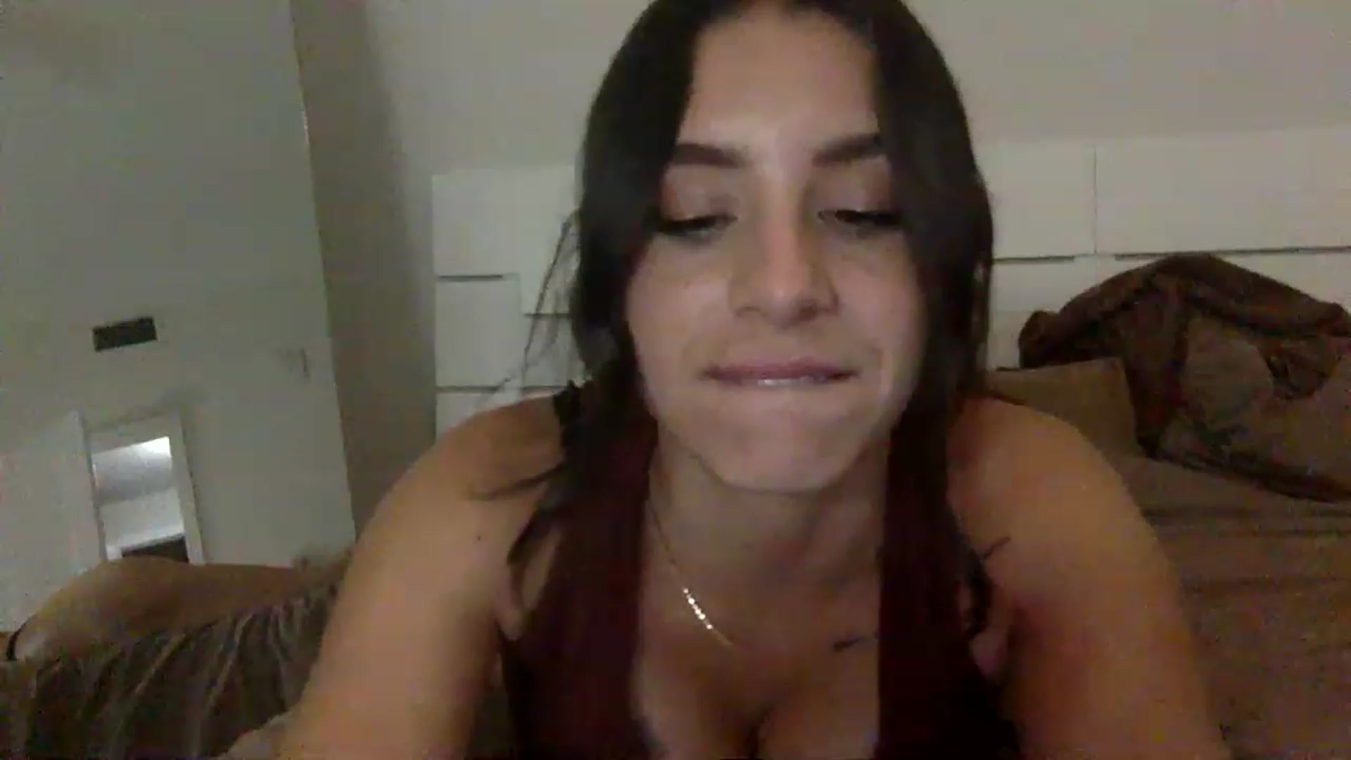 Gallery image thumbnail from scarletbaby2's myfreecams stream on, 03/11/2023, 24:35 image 12 of 20