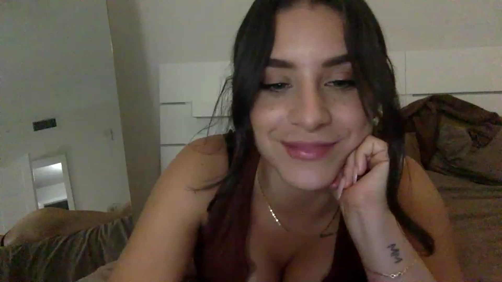 Gallery image thumbnail from scarletbaby2's myfreecams stream on, 03/11/2023, 24:35 image 11 of 20