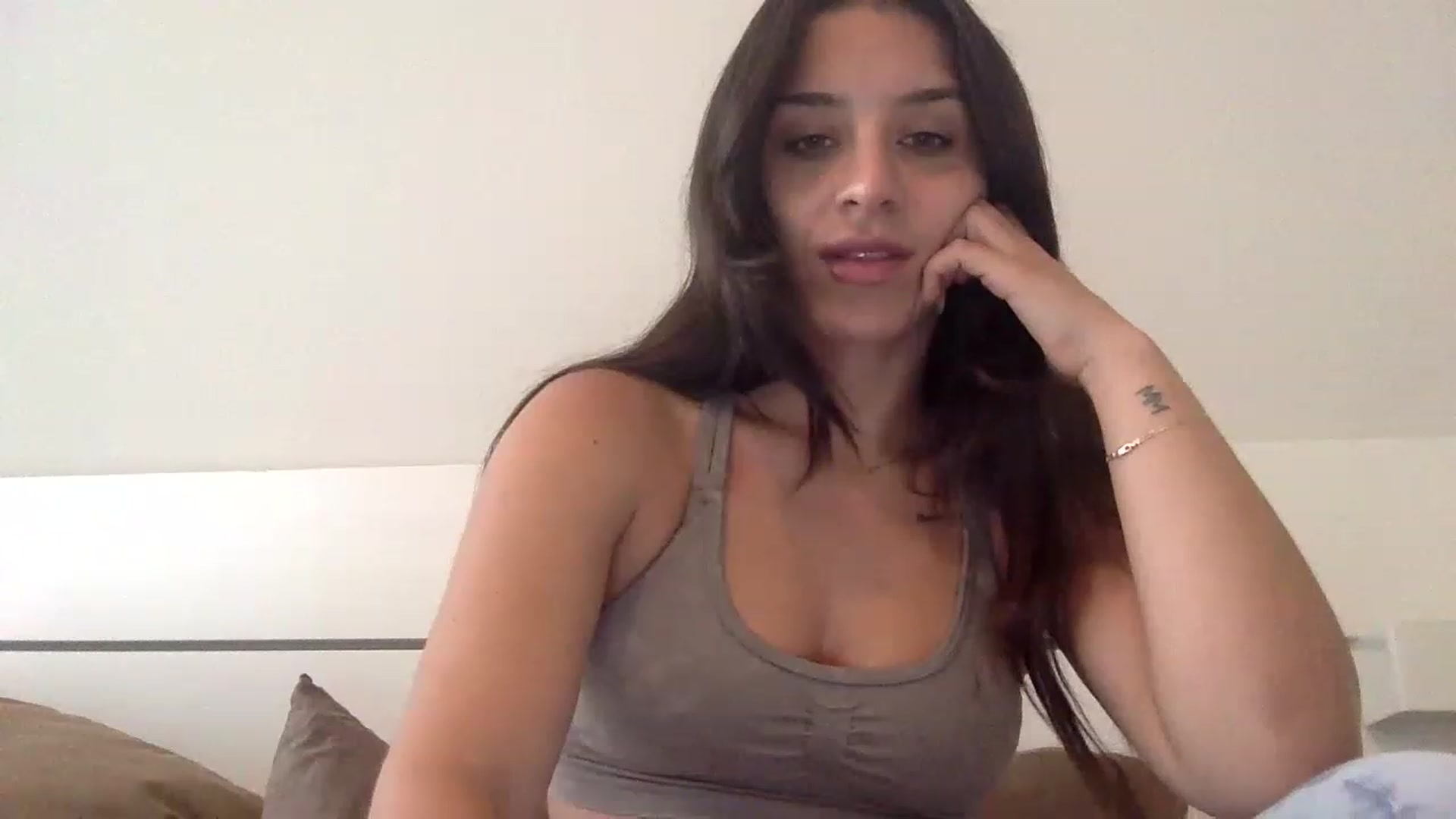 Gallery image thumbnail from scarletbaby2's myfreecams stream on, 03/11/2023, 23:08 image 4 of 20