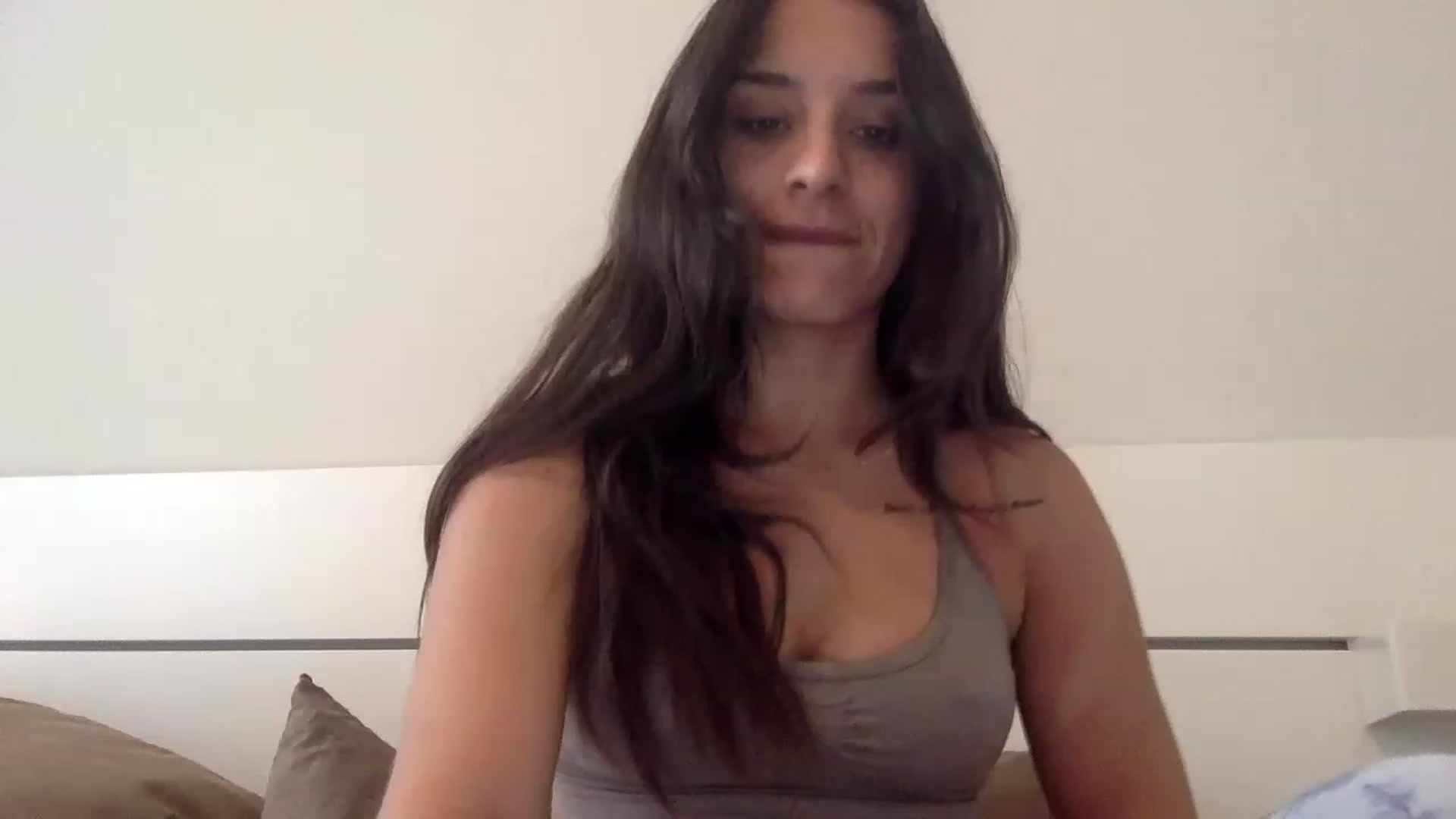 Gallery image thumbnail from scarletbaby2's myfreecams stream on, 03/11/2023, 23:08 image 3 of 20