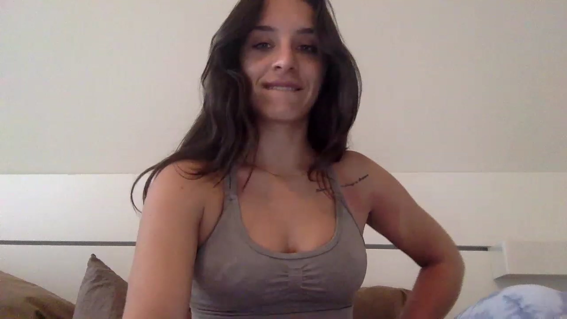 Gallery image thumbnail from scarletbaby2's myfreecams stream on, 03/11/2023, 23:08 image 8 of 20