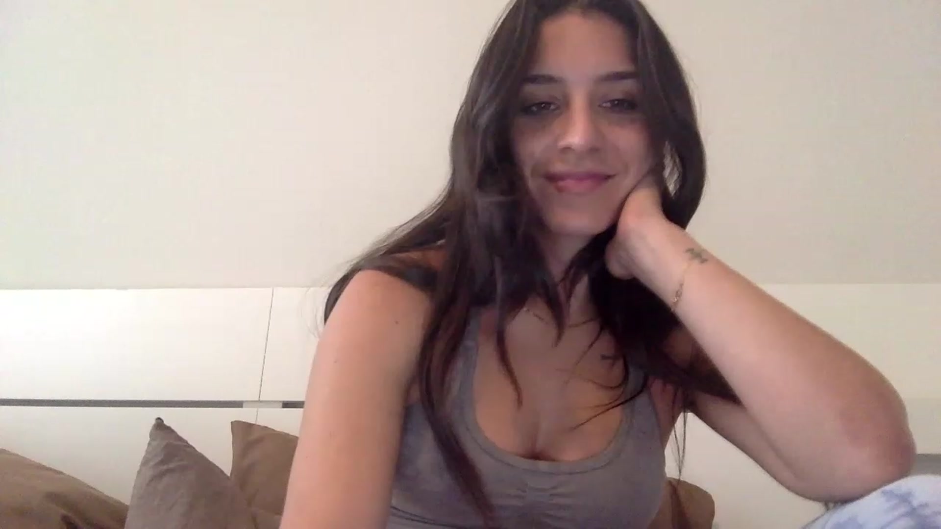 Gallery image thumbnail from scarletbaby2's myfreecams stream on, 03/11/2023, 23:08 image 13 of 20