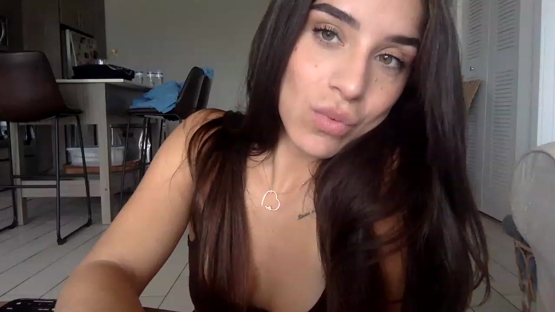 Gallery image thumbnail from scarletbaby2's myfreecams stream on, 08/07/2023, 20:59 image 20 of 20