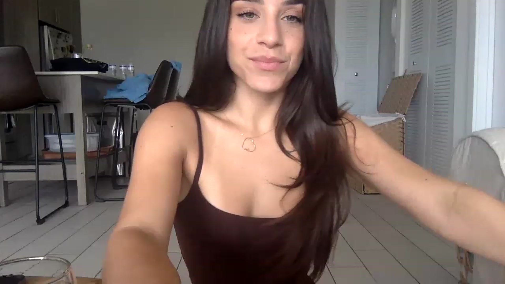 Gallery image thumbnail from scarletbaby2's myfreecams stream on, 08/07/2023, 20:59 image 13 of 20