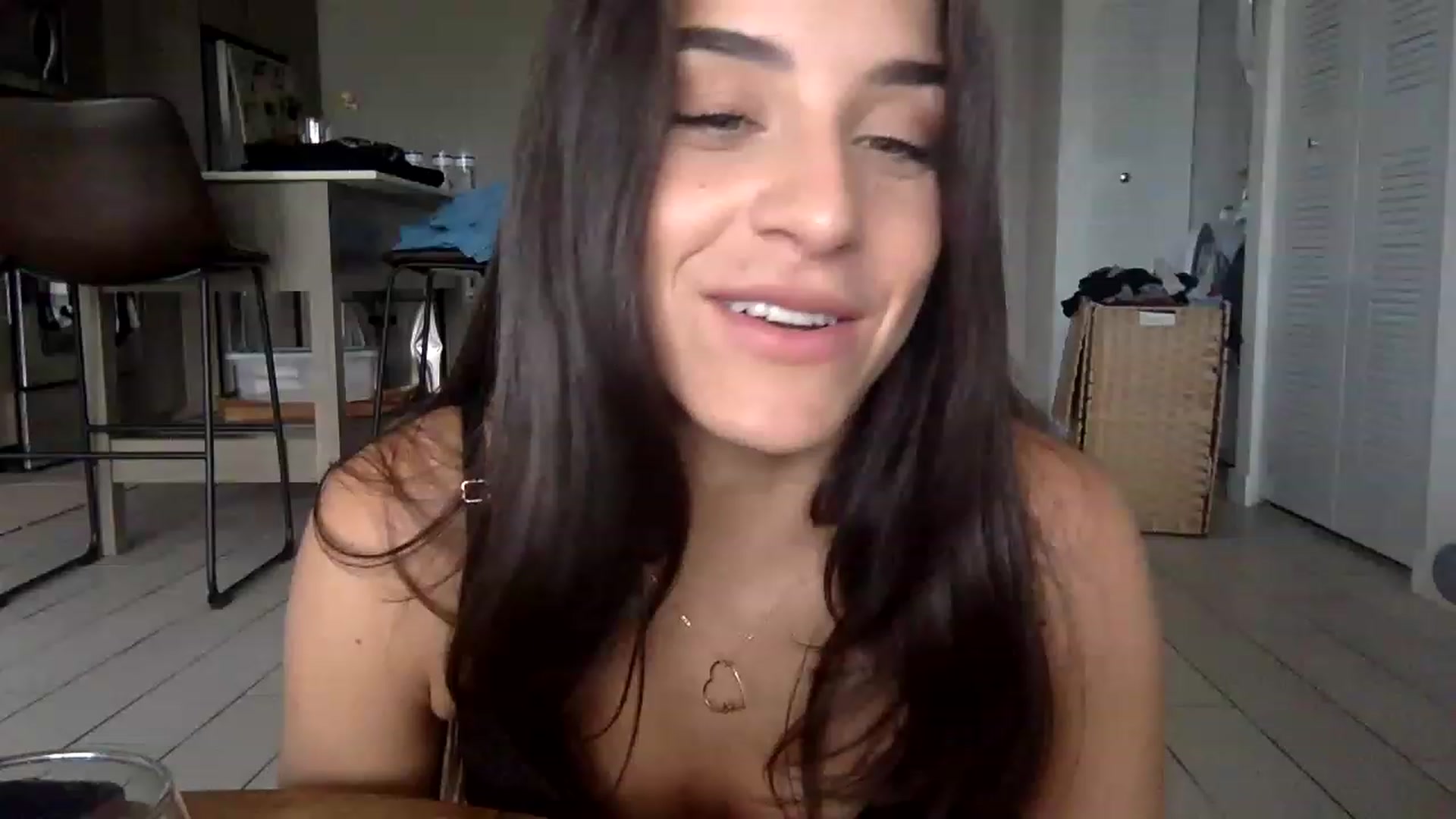 Gallery image thumbnail from scarletbaby2's myfreecams stream on, 08/07/2023, 22:57 image 2 of 20