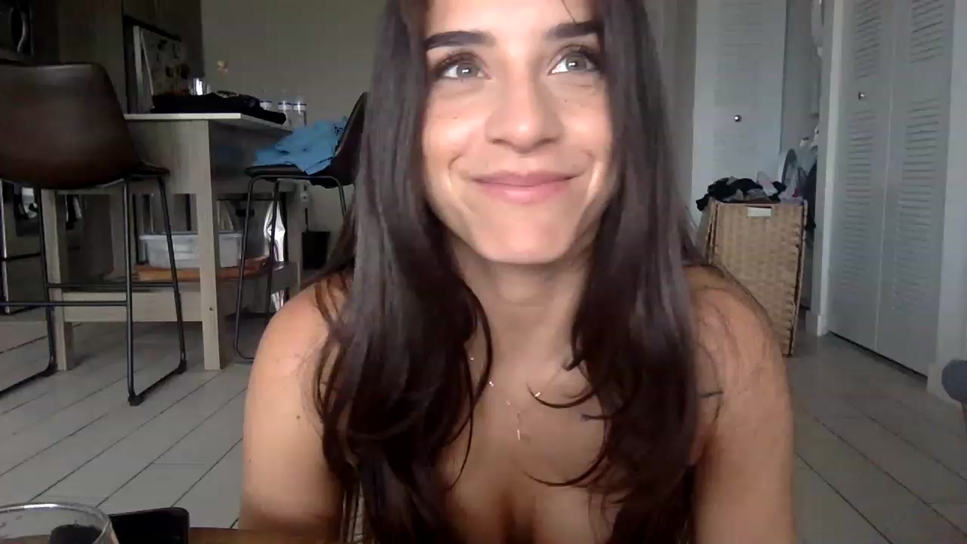 Gallery image thumbnail from scarletbaby2's myfreecams stream on, 08/07/2023, 22:57 image 1 of 20