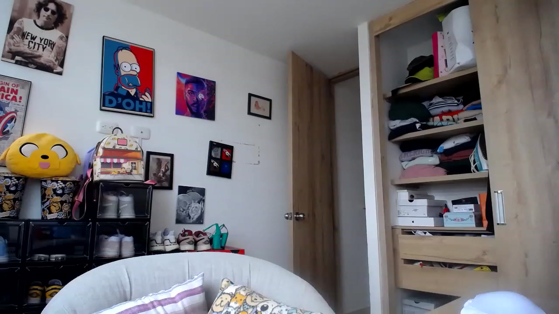 Gallery image thumbnail from scarletdoll_'s myfreecams stream on, 06/26/2023, 17:34 image 5 of 20