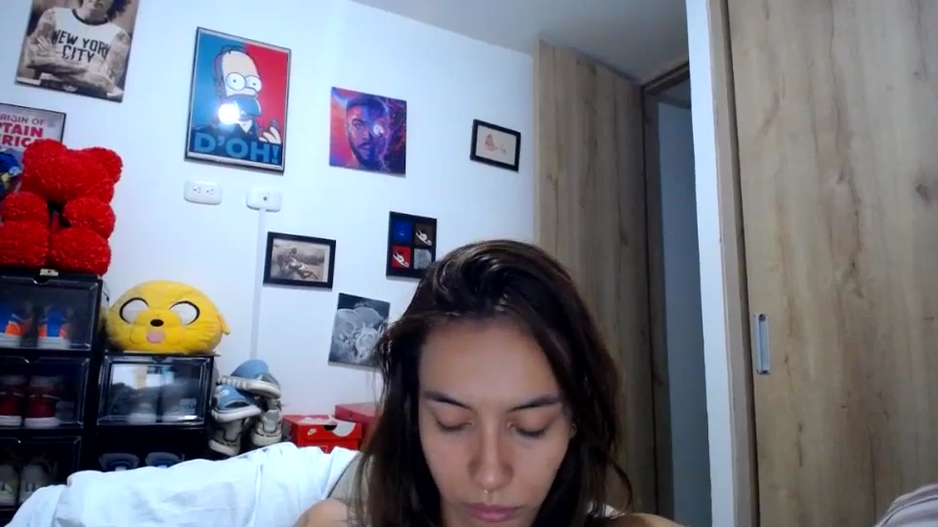 Gallery image thumbnail from scarletdoll_'s myfreecams stream on, 05/03/2024, 06:38 image 19 of 20