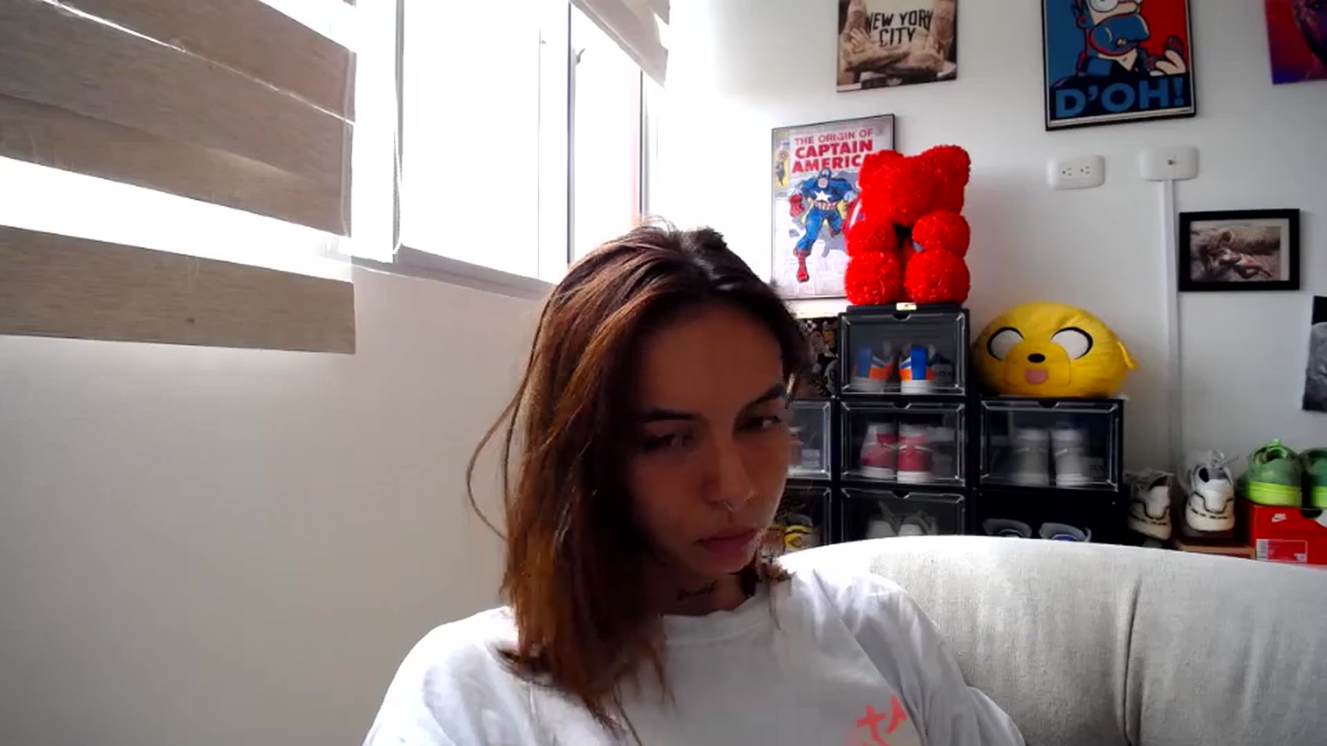 Gallery image thumbnail from scarletdoll_'s myfreecams stream on, 05/03/2024, 19:27 image 16 of 20