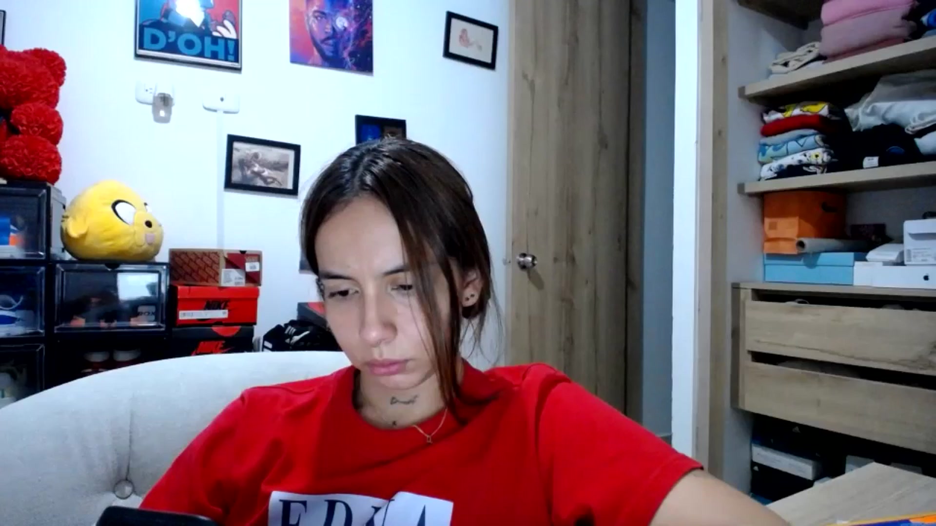 Gallery image thumbnail from scarletdoll_'s myfreecams stream on, 05/21/2024, 08:29 image 15 of 20