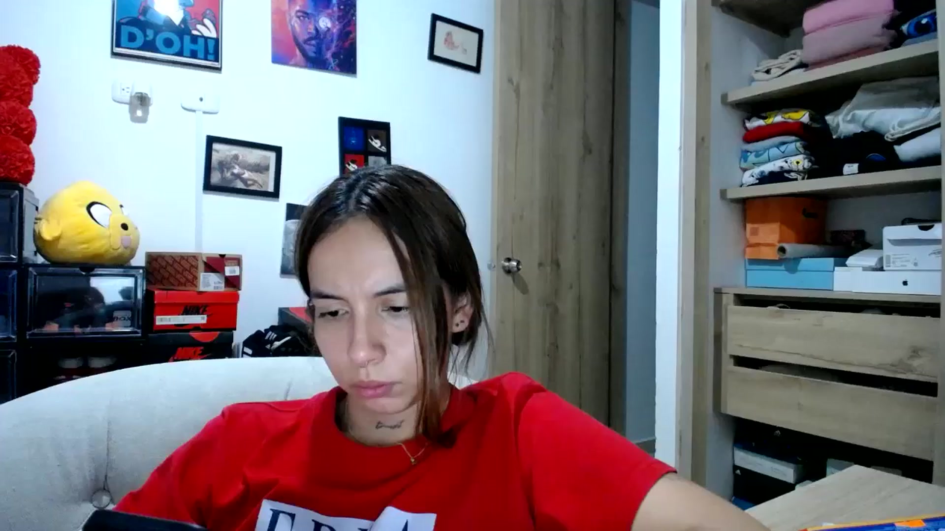 Gallery image thumbnail from scarletdoll_'s myfreecams stream on, 05/21/2024, 08:29 image 19 of 20