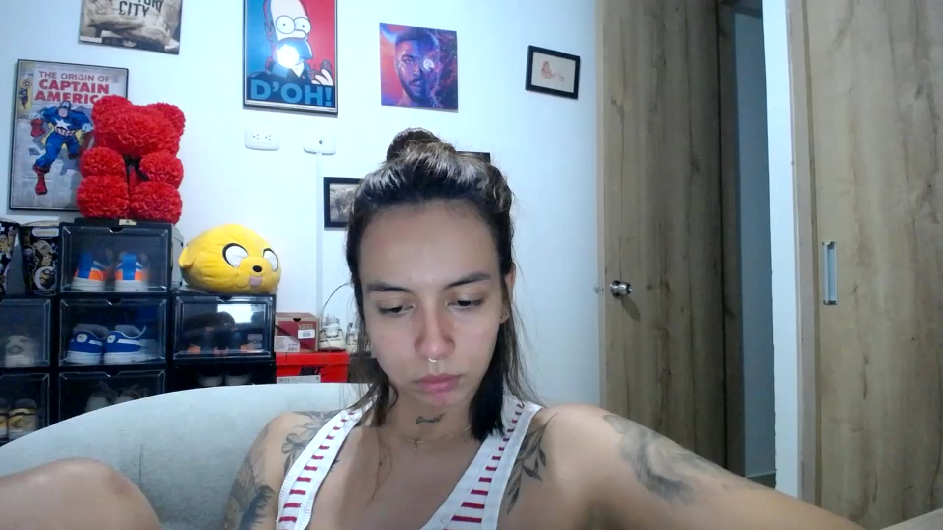 Gallery image thumbnail from scarletdoll_'s myfreecams stream on, 05/25/2024, 10:30 image 15 of 20