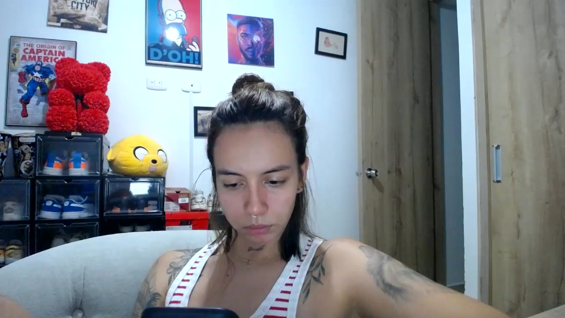 Gallery image thumbnail from scarletdoll_'s myfreecams stream on, 05/25/2024, 10:30 image 16 of 20