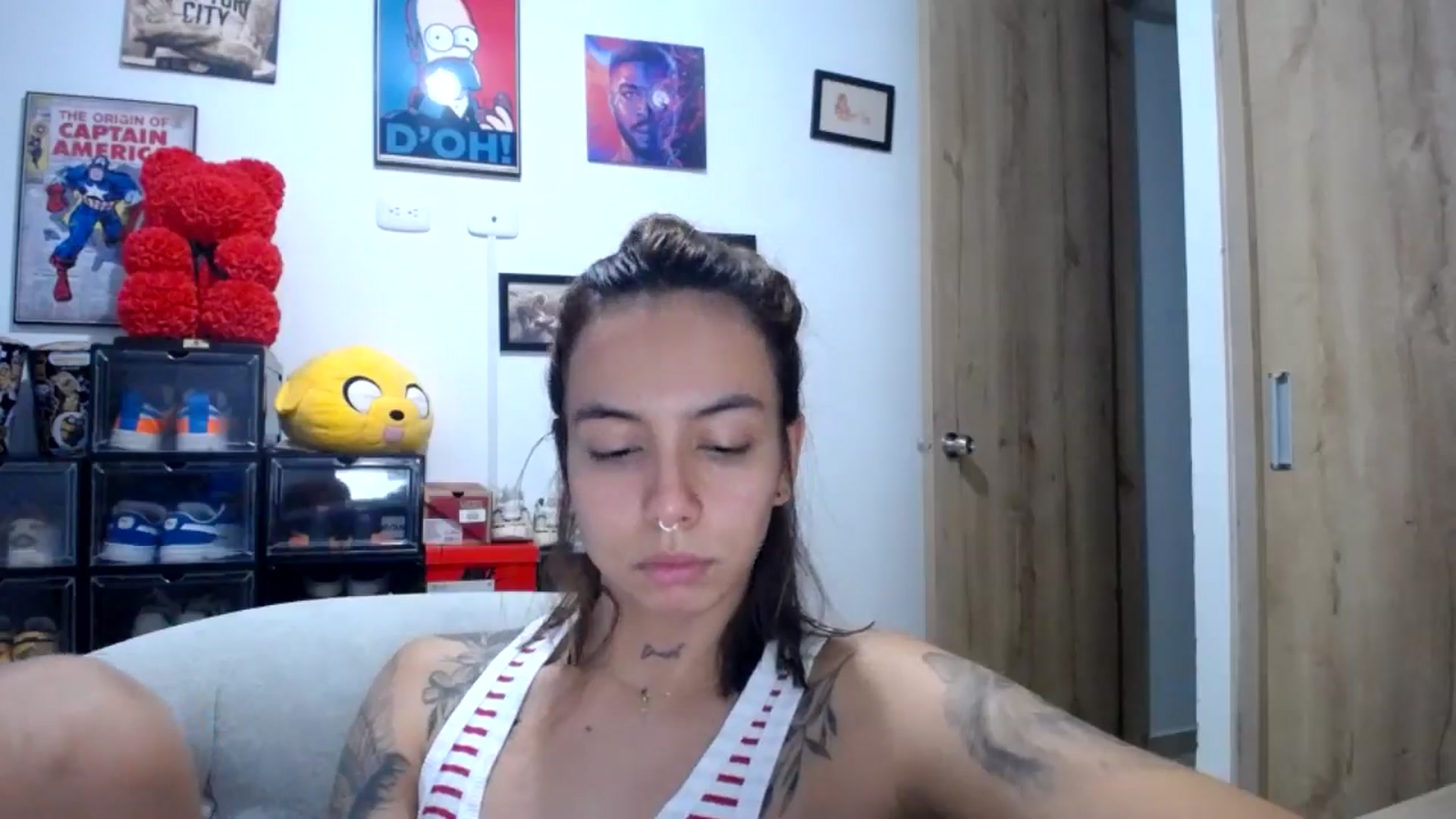 Gallery image thumbnail from scarletdoll_'s myfreecams stream on, 05/25/2024, 10:30 image 19 of 20