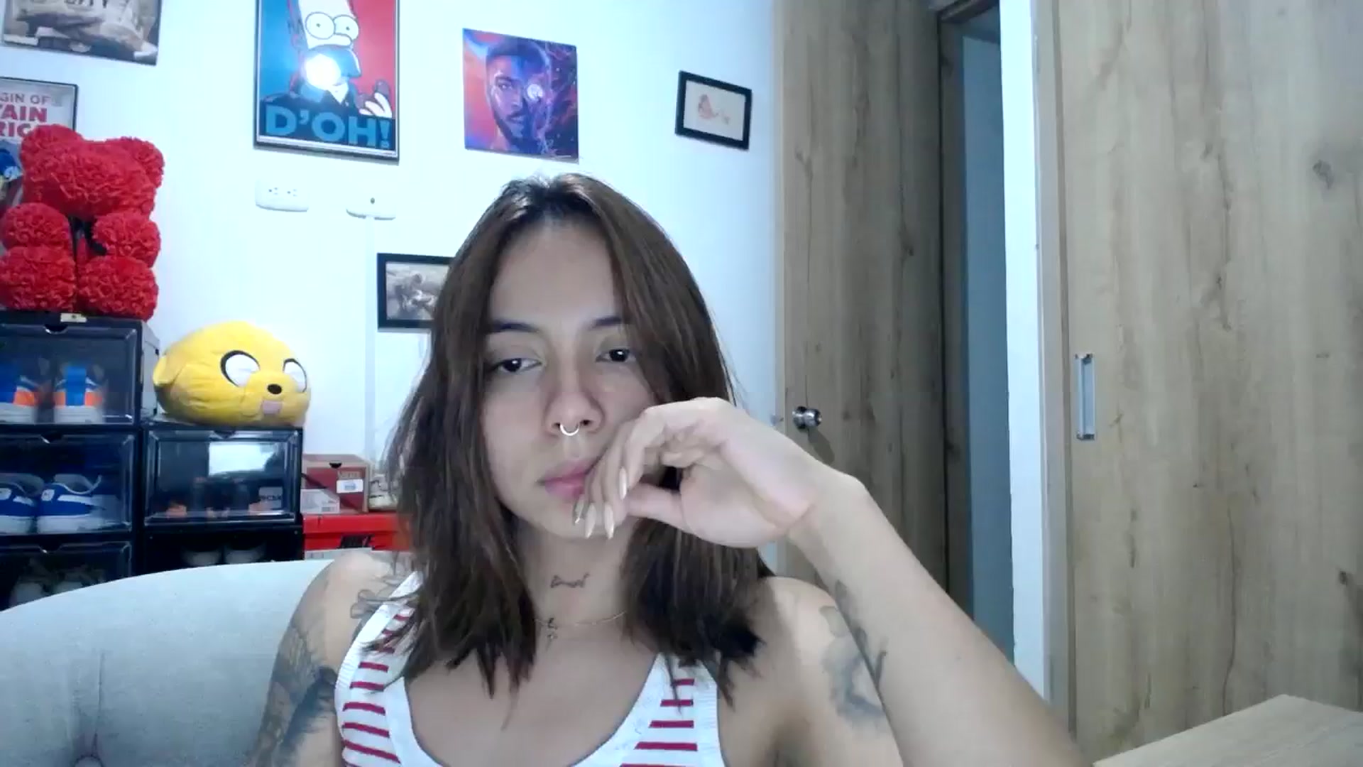 Gallery image thumbnail from scarletdoll_'s myfreecams stream on, 05/25/2024, 10:30 image 14 of 20