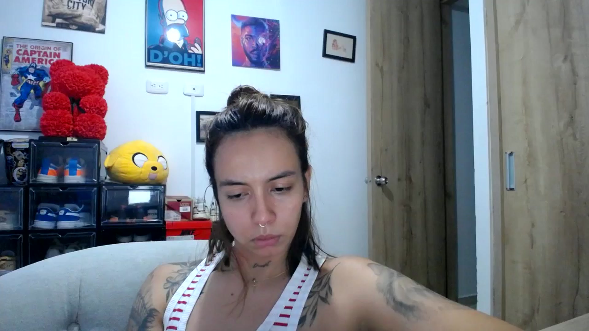 Gallery image thumbnail from scarletdoll_'s myfreecams stream on, 05/25/2024, 10:30 image 20 of 20
