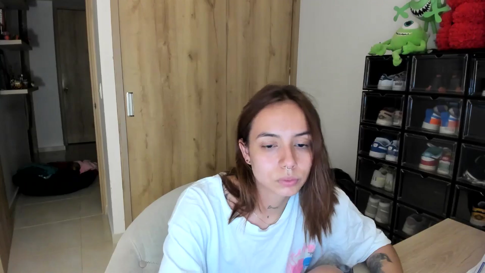 Gallery image thumbnail from scarletdoll_'s myfreecams stream on, 06/13/2024, 08:53 image 2 of 20