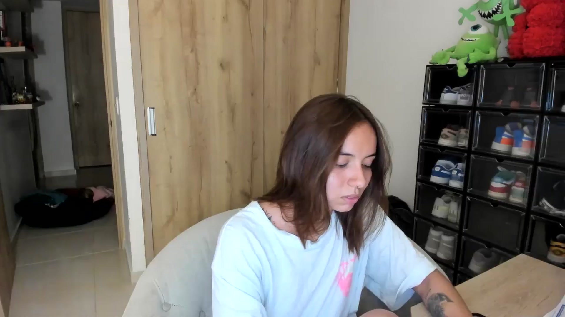Gallery image thumbnail from scarletdoll_'s myfreecams stream on, 06/13/2024, 08:53 image 4 of 20