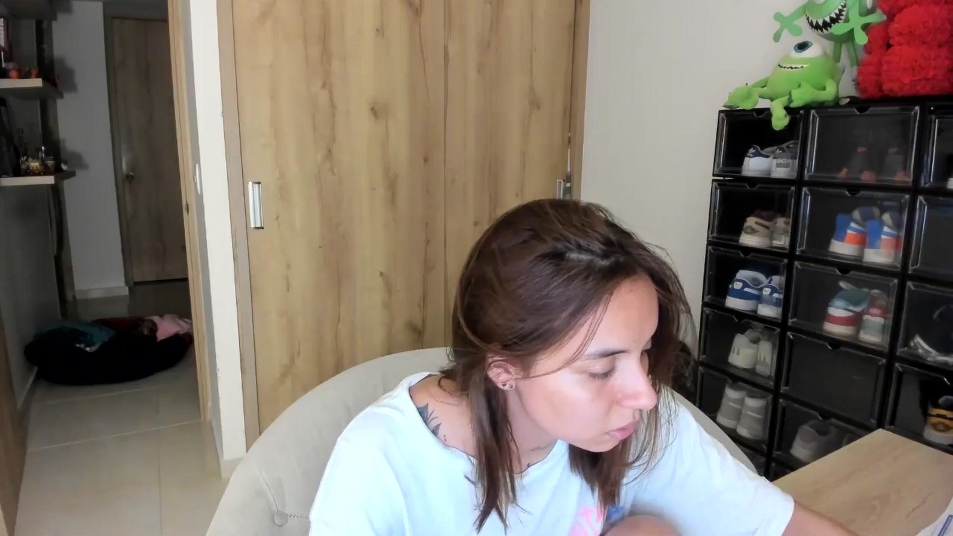 Gallery image thumbnail from scarletdoll_'s myfreecams stream on, 06/13/2024, 08:53 image 14 of 20